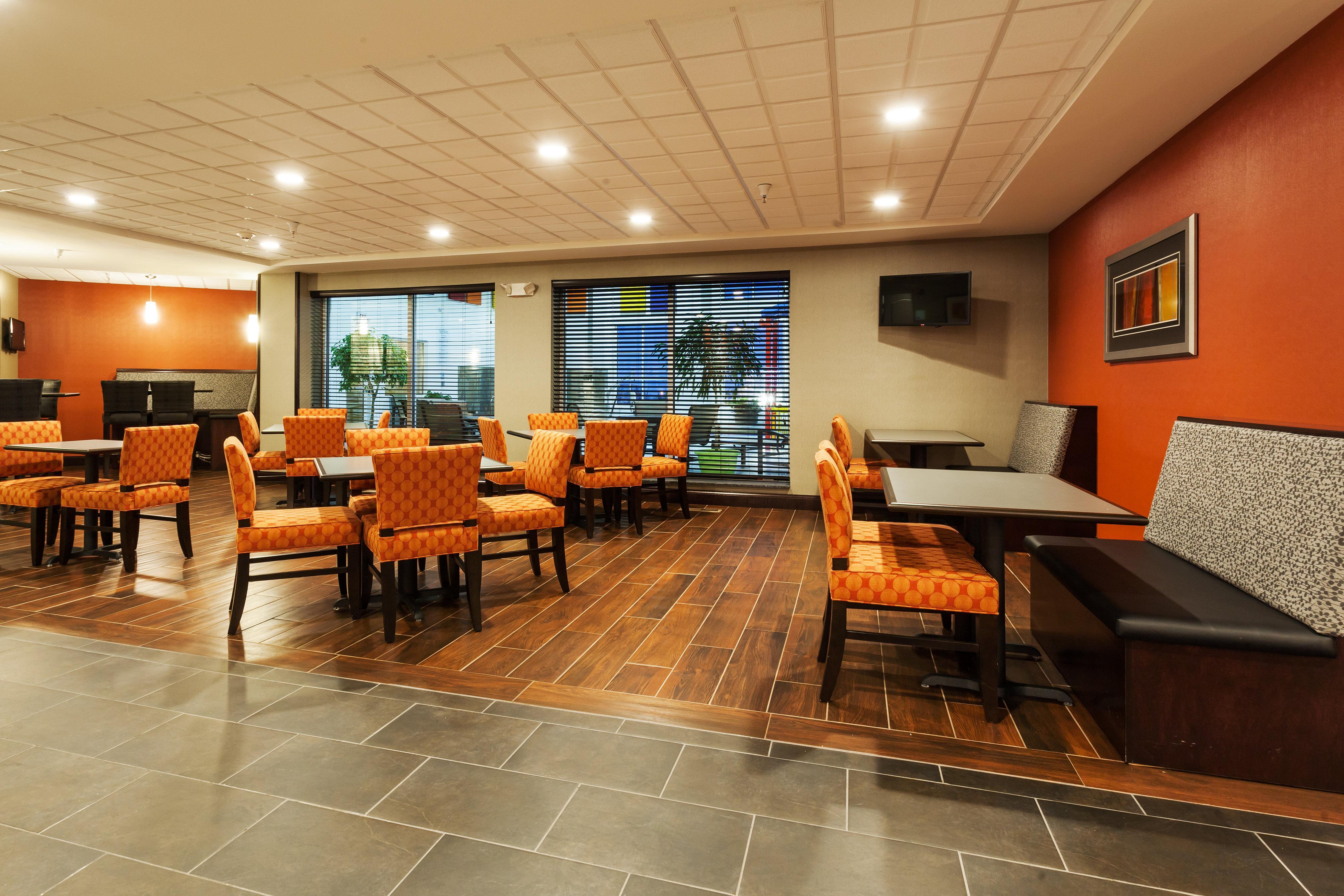 Holiday Inn Express & Suites Rapid City By Ihg Экстерьер фото