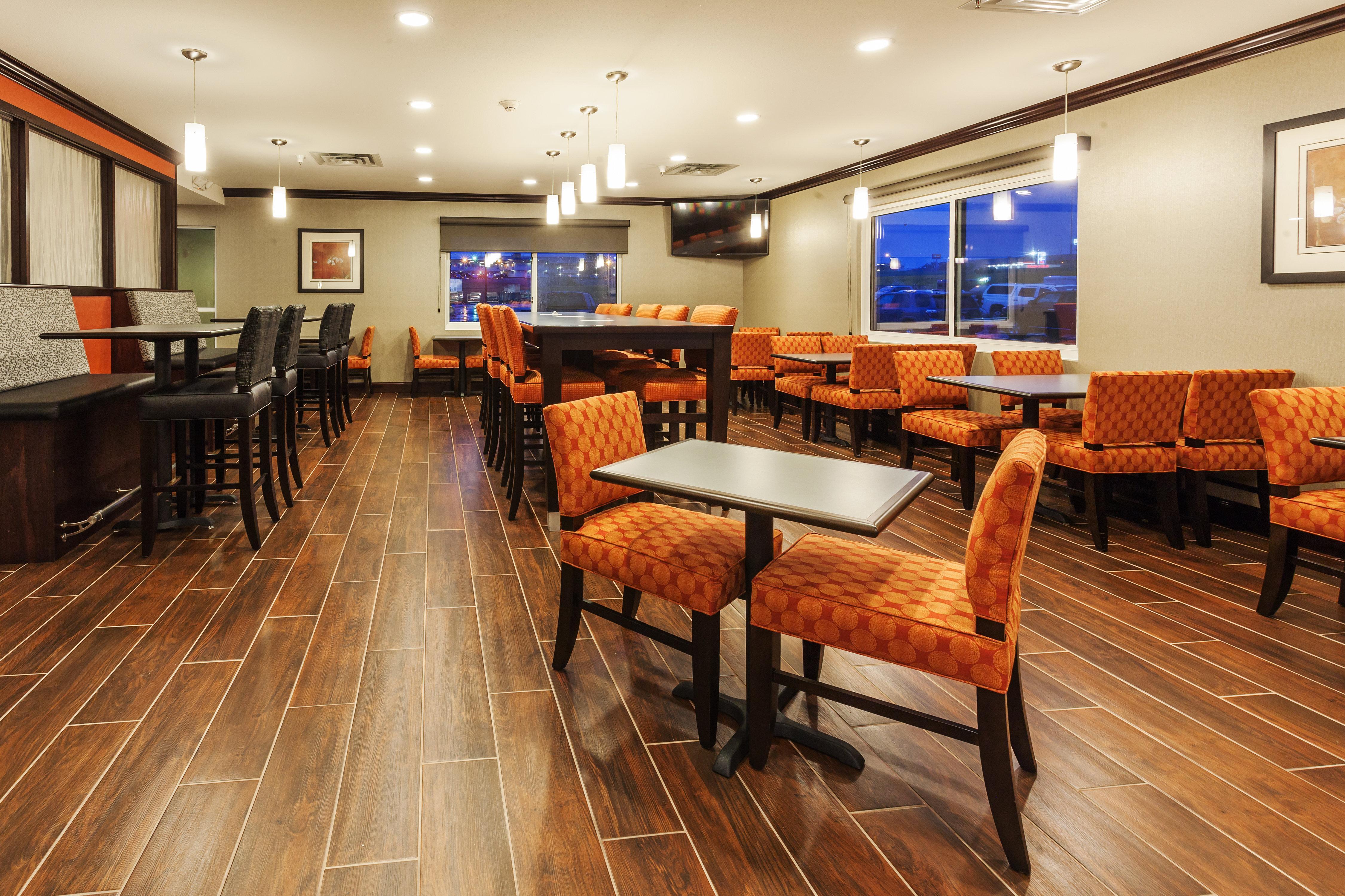 Holiday Inn Express & Suites Rapid City By Ihg Экстерьер фото